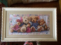 纯手工制作 小熊的一家十字绣成品（已表框） 婴儿房装饰壁画