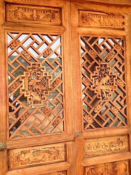 东阳木雕 中式门装修 玄关隔断 实木花格子屏风 定做仿古雕花门窗
